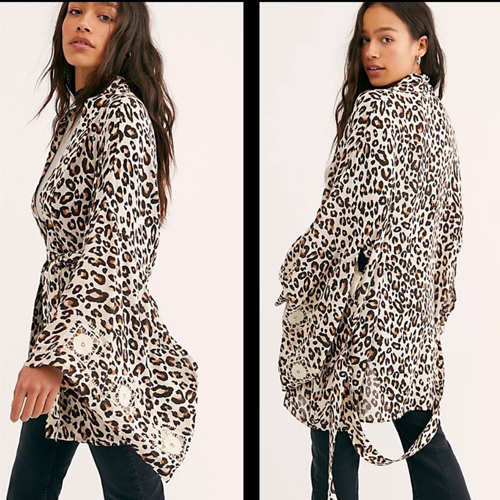 EUC Spell & the Gypsy Collective Bodhi Leopard Short Robe
